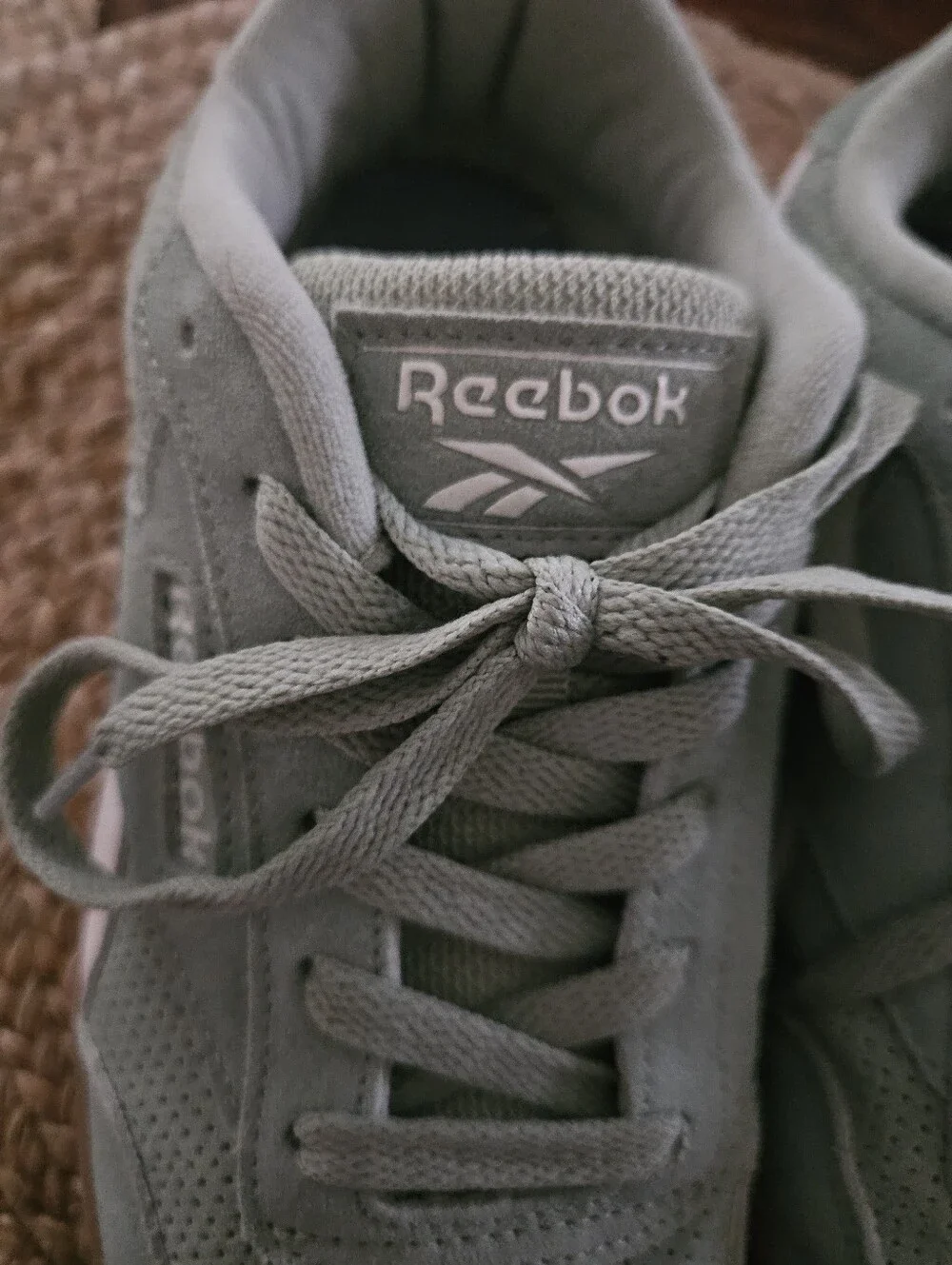 Reebok Forte Lounger Suede Sneakers Sage Green Gum Sole Women's Size 8 EUC